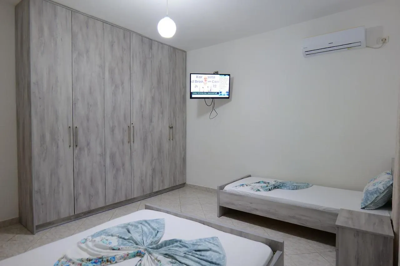 Hotel Panorama Piqeras Bed & Breakfast